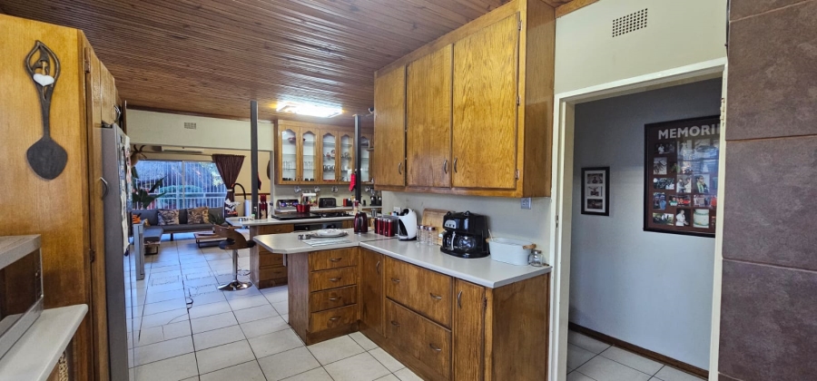 6 Bedroom Property for Sale in Wilgehof Free State